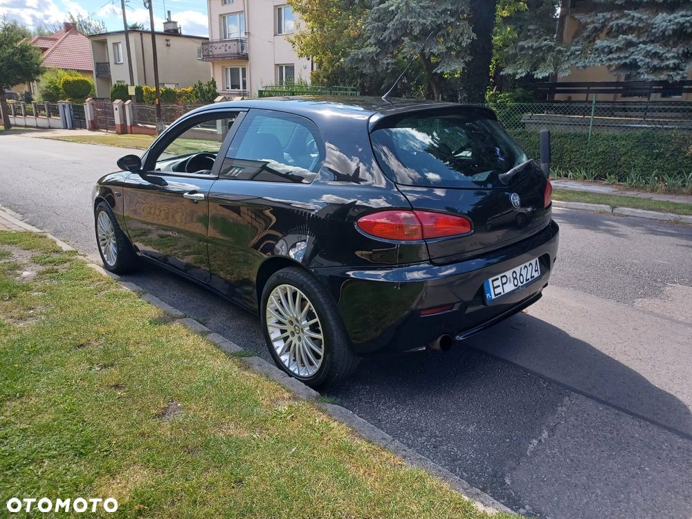 Alfa Romeo 147 1.6 Twin Spark Black Line - 8