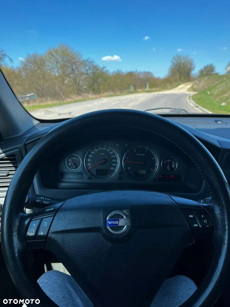 Volvo S60 2.4 D5 - 12