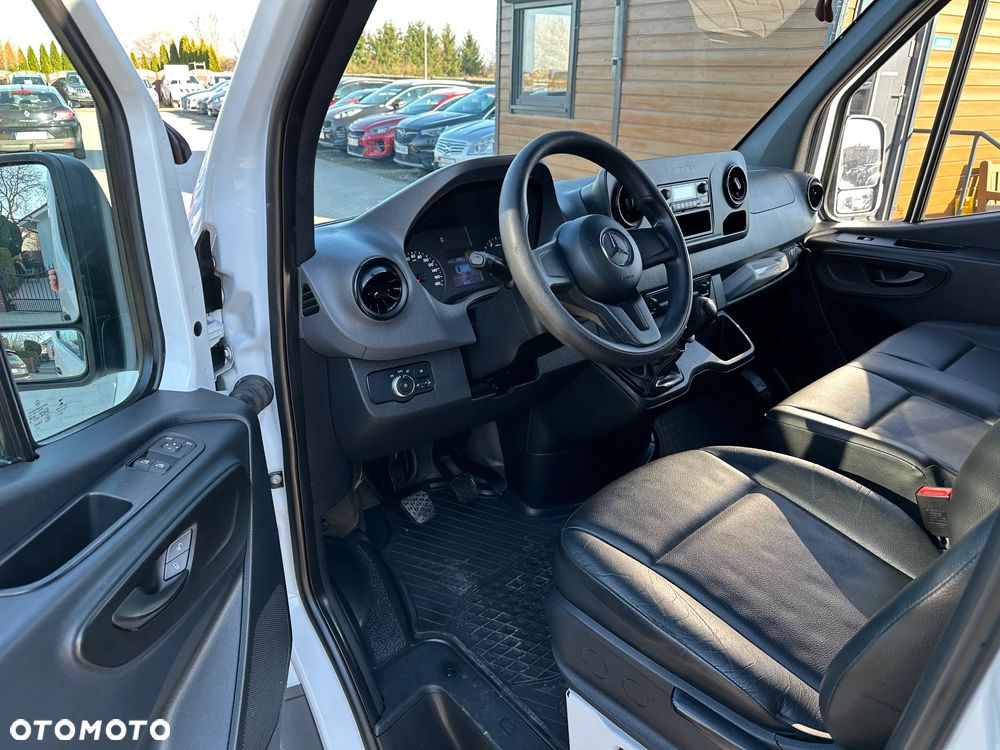 Mercedes-Benz Sprinter - 7