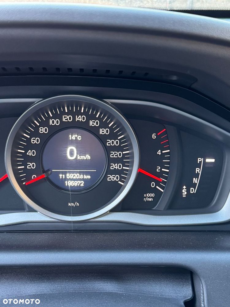 Volvo XC 60 D3 Drive-E Momentum - 10