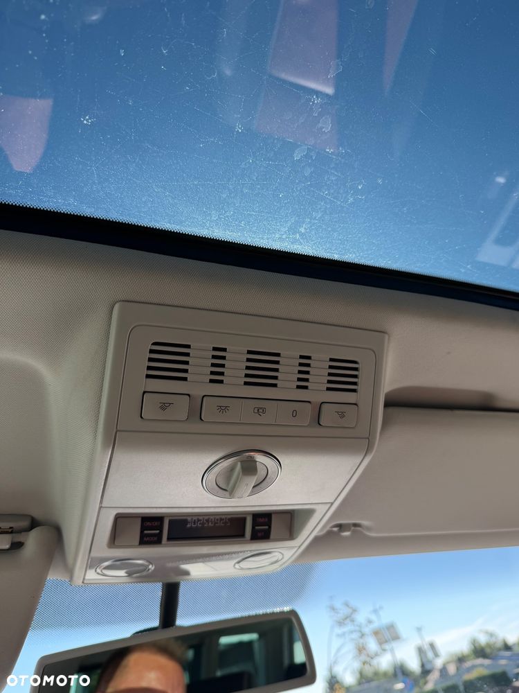 Volkswagen Multivan - 8