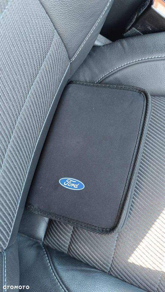 Ford Kuga - 30