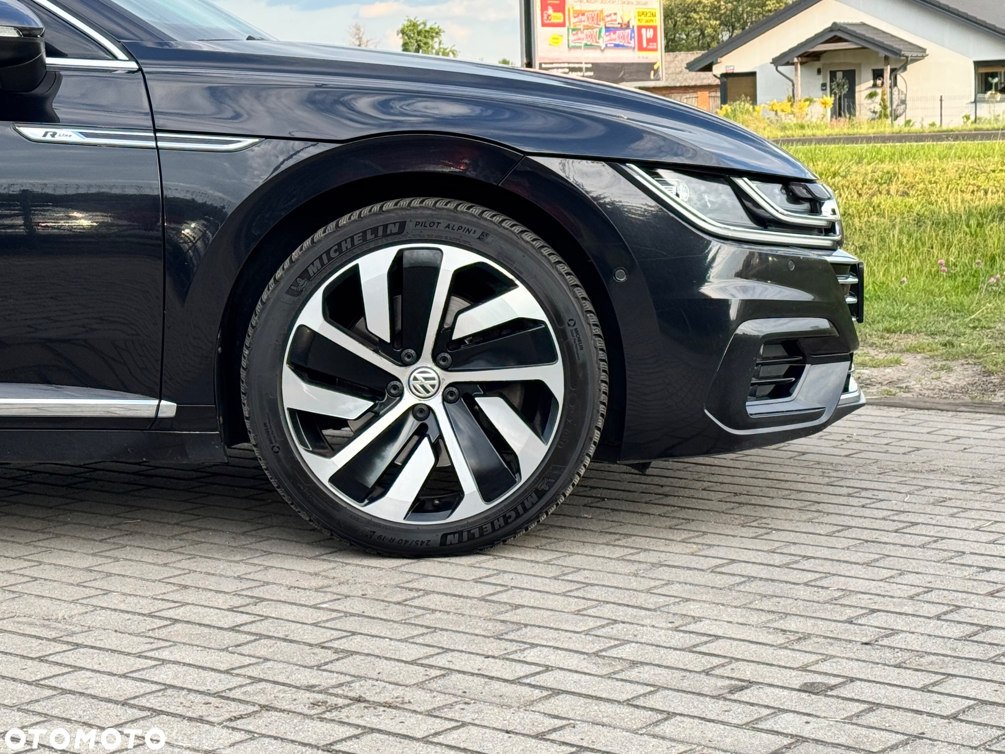 Volkswagen Arteon 2.0 TDI Bi-Turbo SCR 4Mot R-Line DSG - 9