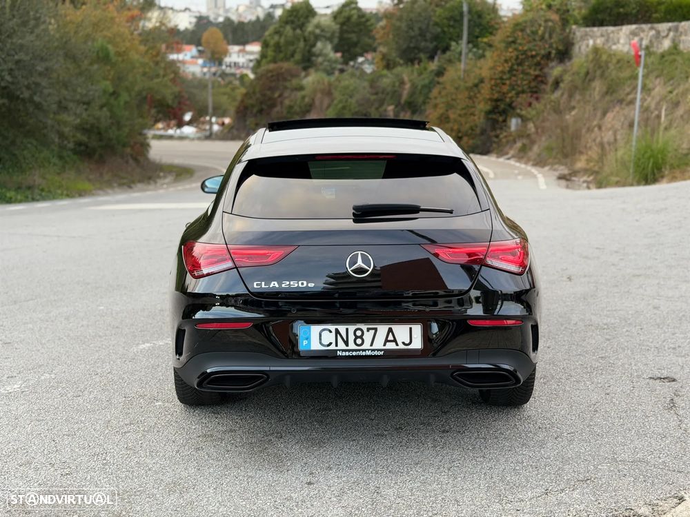 Mercedes-Benz CLA 250 e Shooting Brake AMG Line - 17