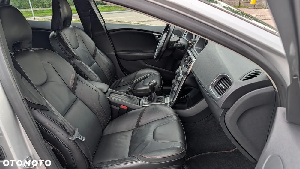 Volvo V40 Cross Country D2 Summum - 11