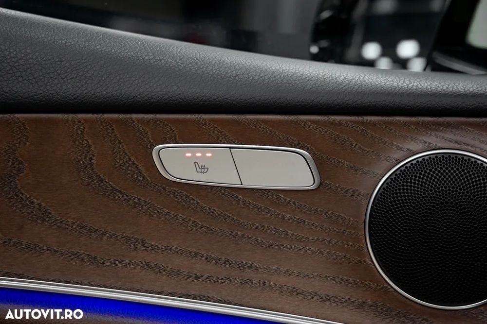Mercedes-Benz E 300 de Aut. - 23