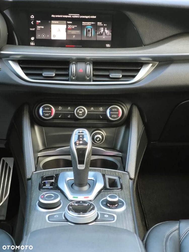 Alfa Romeo Stelvio 2.0 Turbo 16V AT8-Q4 Executive - 33
