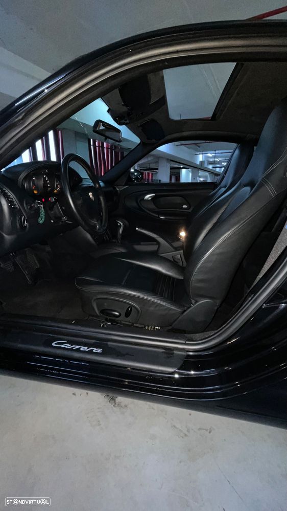 Porsche 911 (996) Carrera - 29