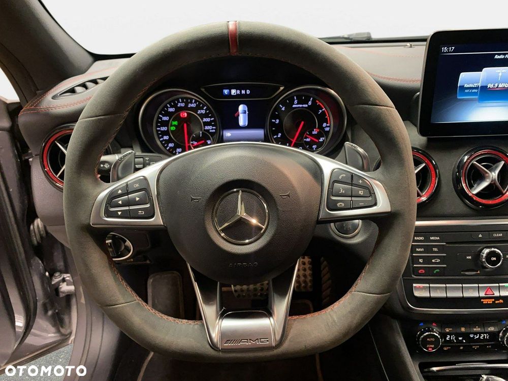 Mercedes-Benz CLA - 21