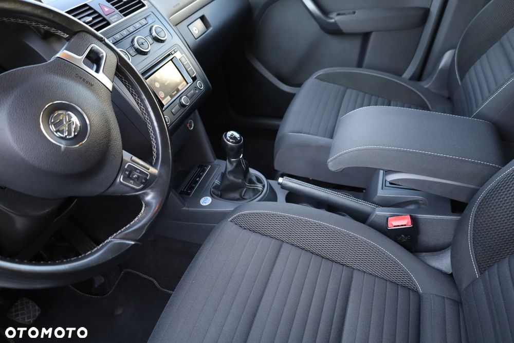 Volkswagen Touran - 15
