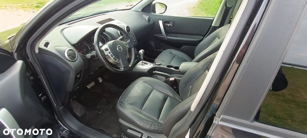 Nissan Qashqai 2.0 dCi 4 x 4 DPF tekna - 24