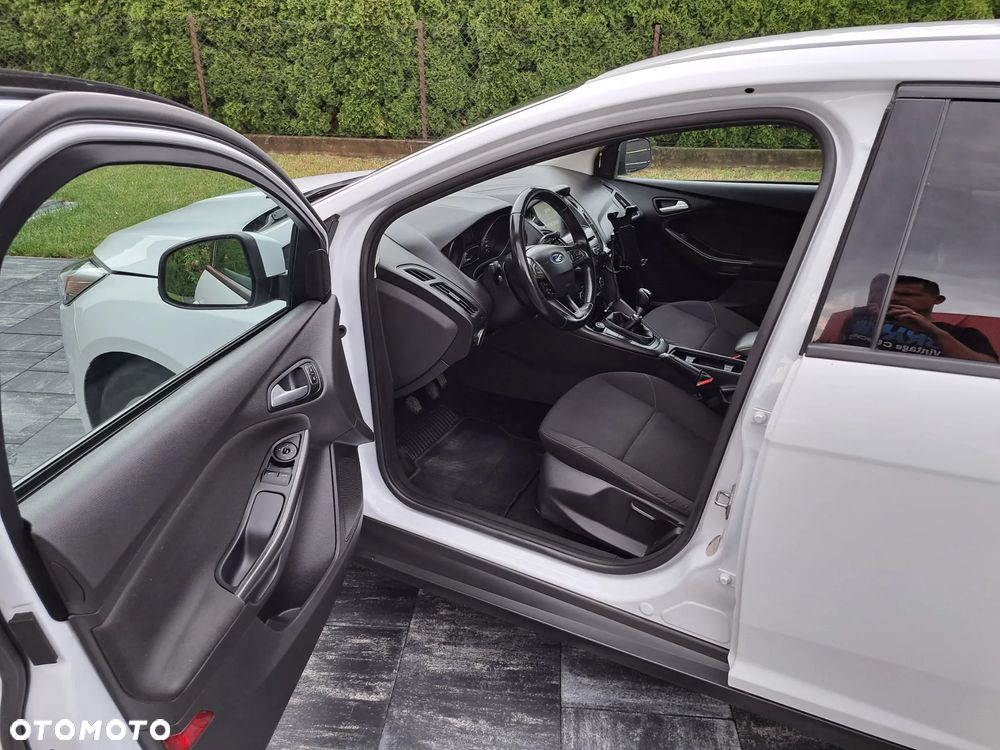 Ford Focus 1.6 TDCi Titanium - 8