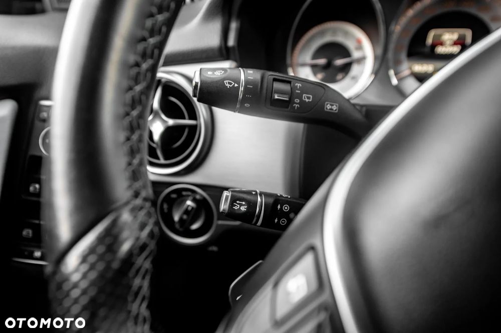 Mercedes-Benz GLK 250 4Matic 7G-TRONIC - 26