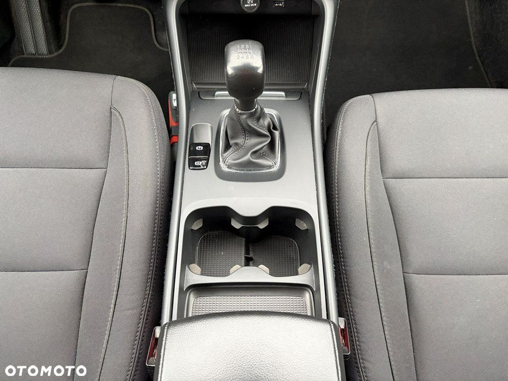 Volvo XC 40 T2 Momentum - 29