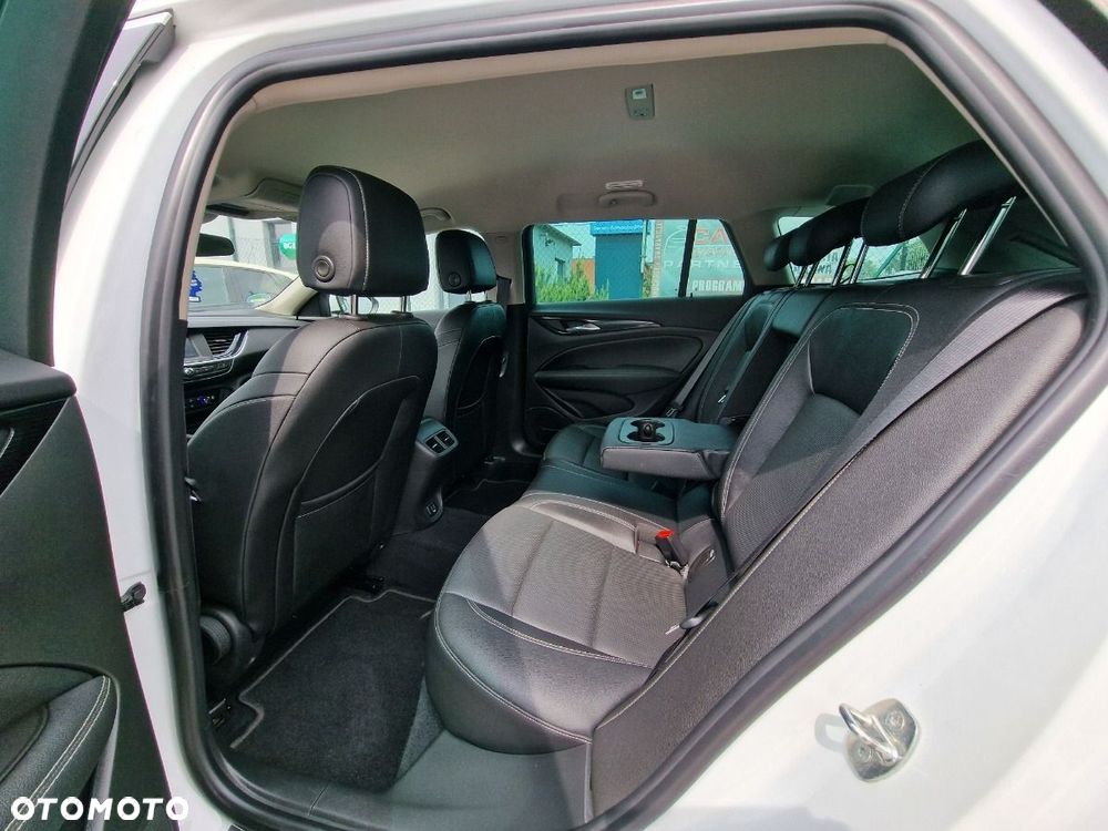 Opel Insignia - 23