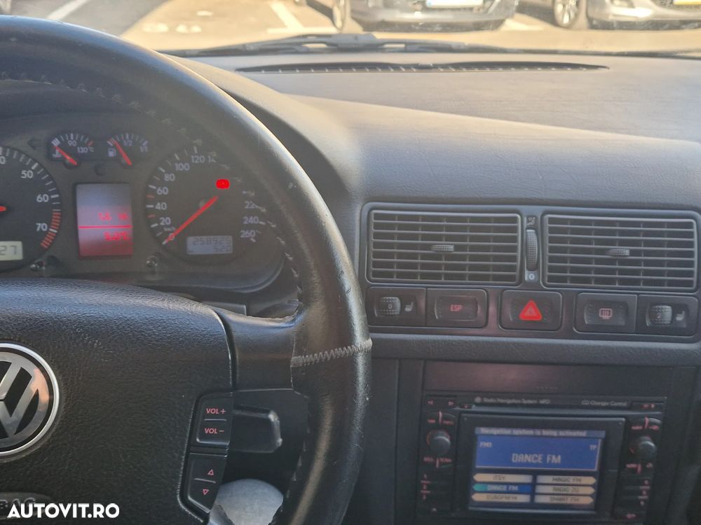 Volkswagen Golf 1.6 Trendline - 6