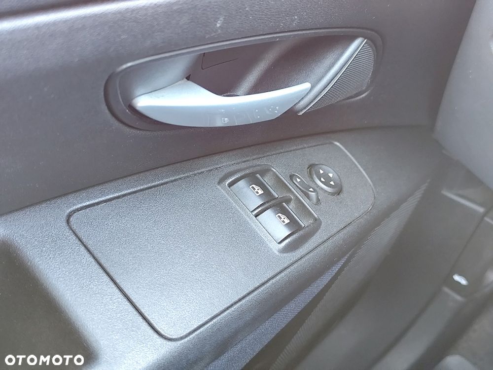 Fiat Linea 1.6 MJ 16V Dynamic - 17