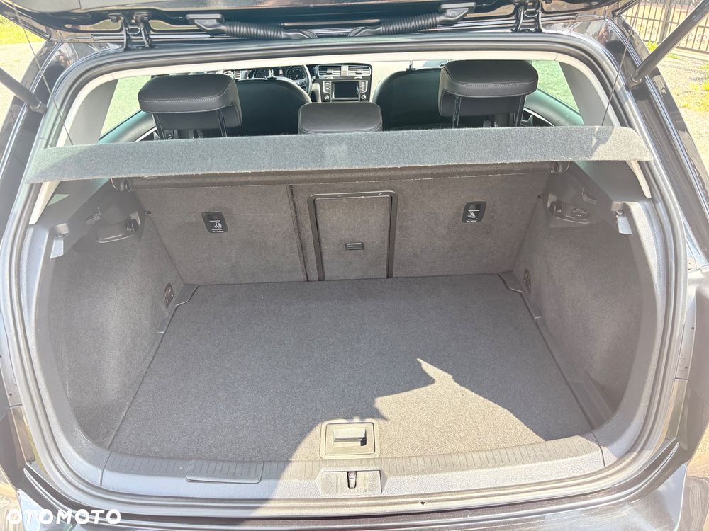 Volkswagen Golf - 5