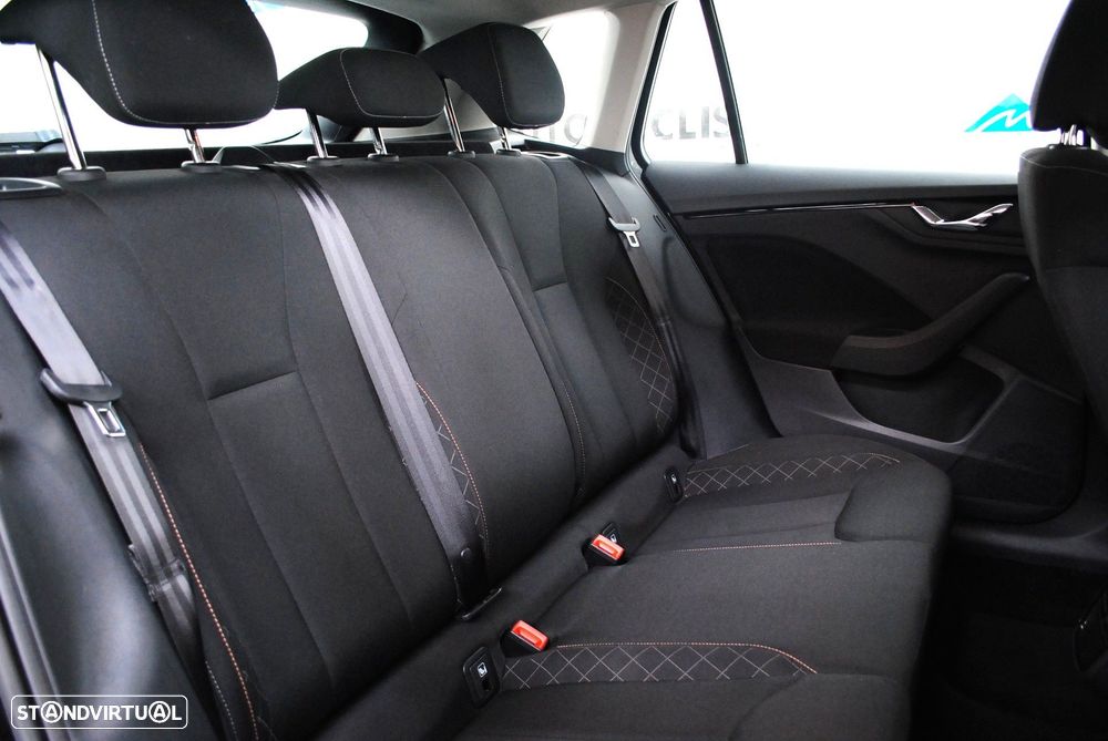 Skoda Kamiq 1.0 TSI DSG - 25