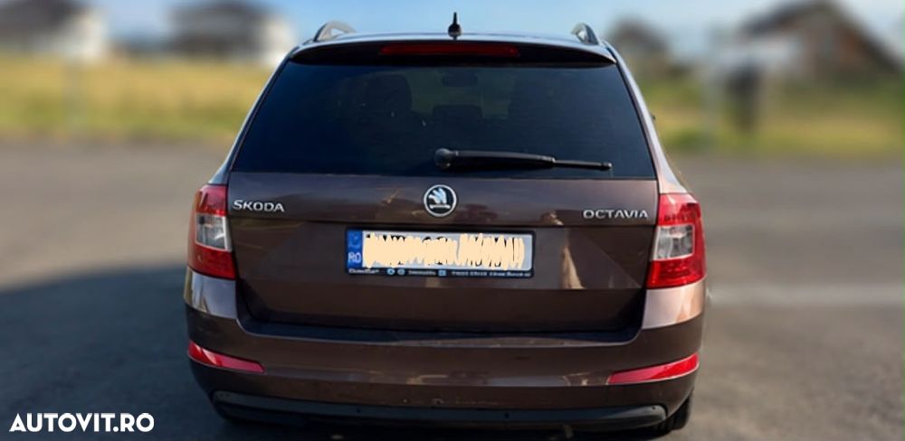 Skoda Octavia 2.0 TDI DSG Style - 4