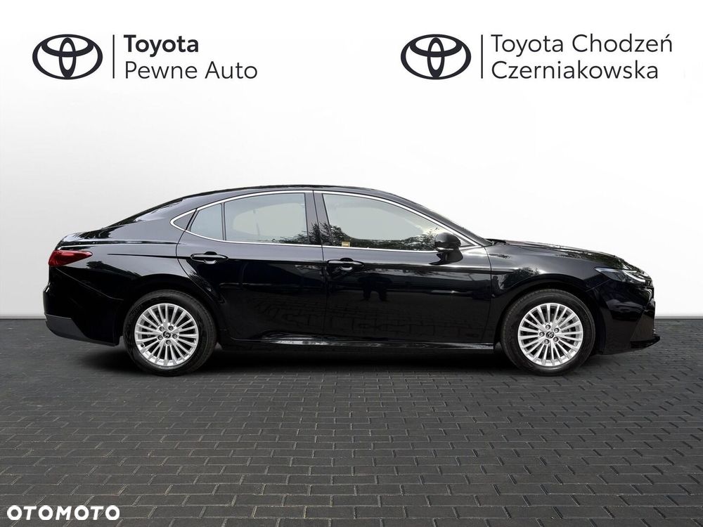 Toyota Camry - 8