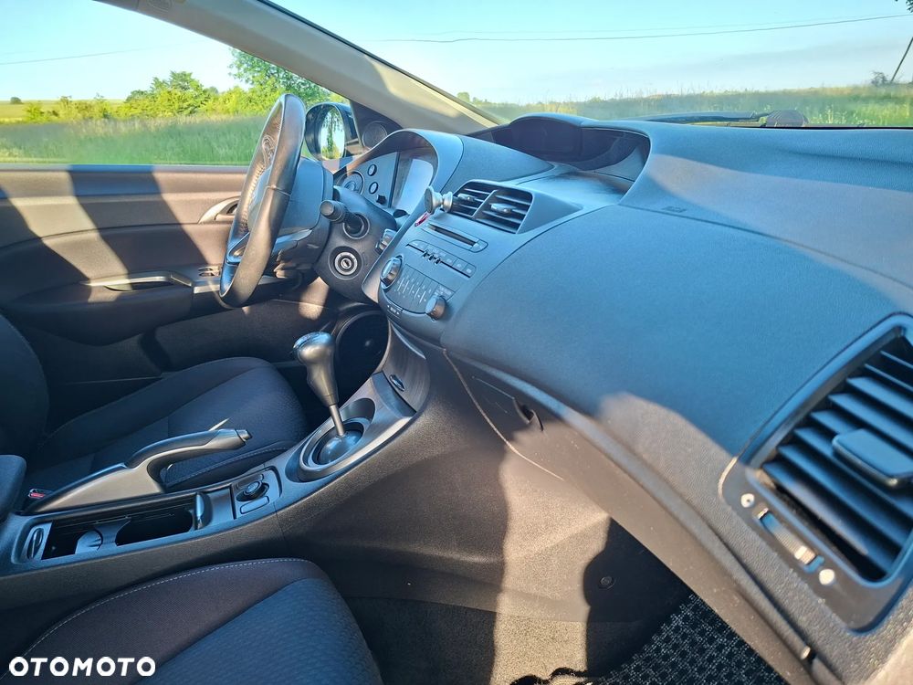 Honda Civic 1.8 Comfort - 18
