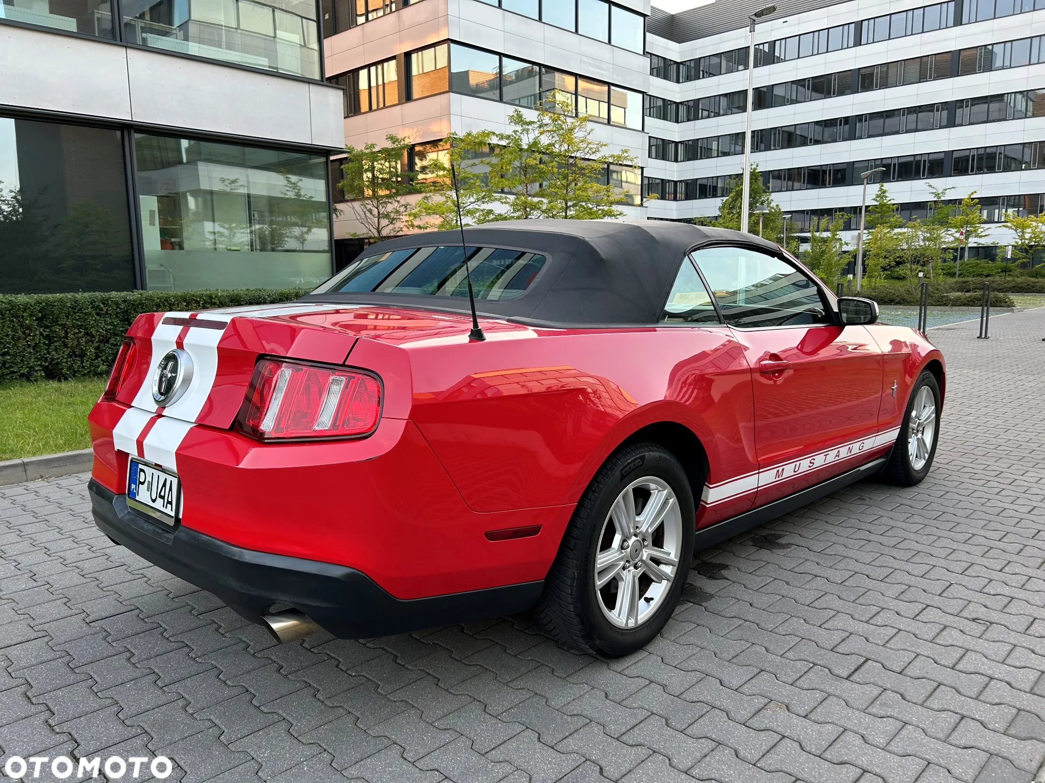 Ford Mustang - 24