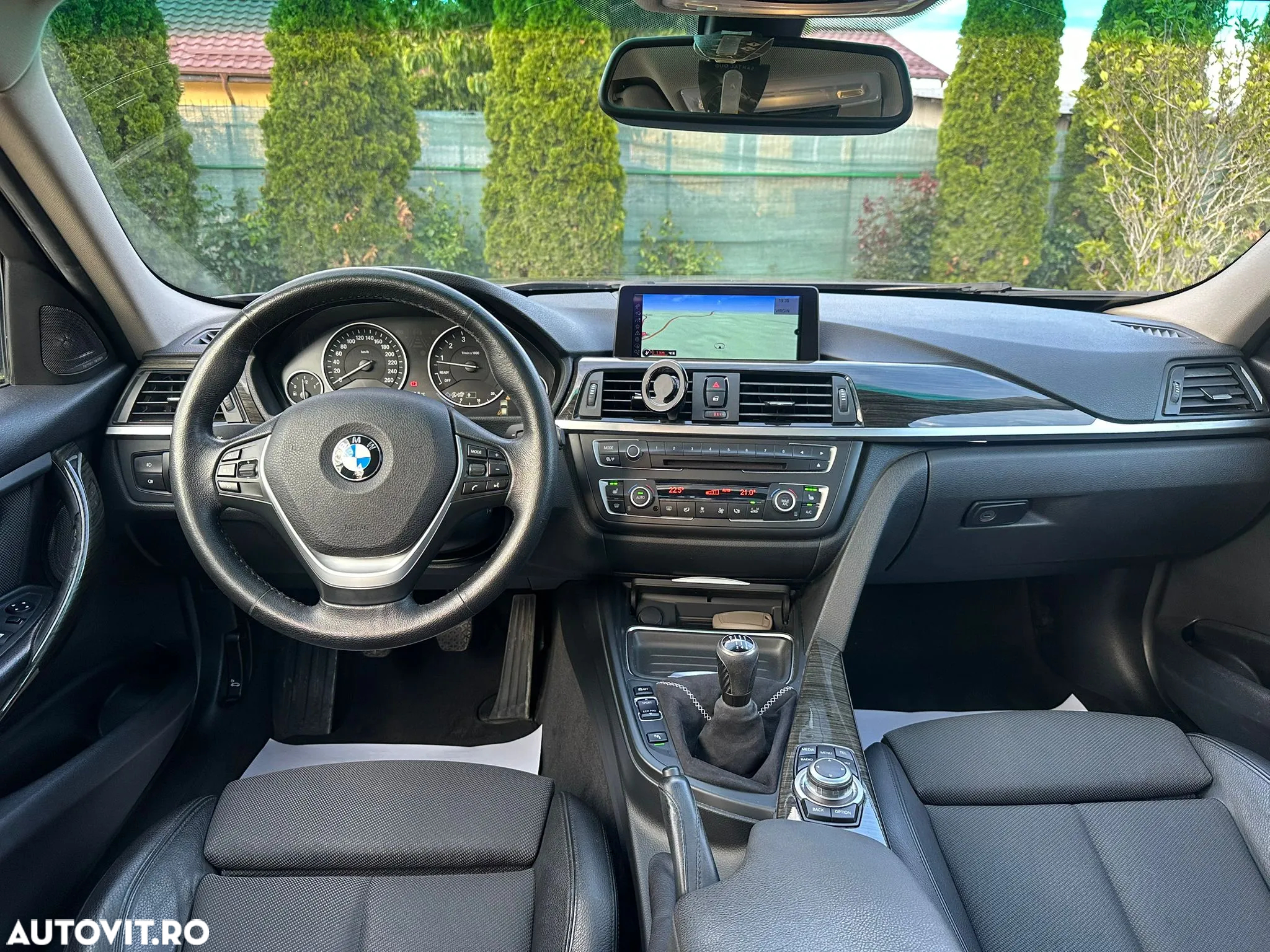 BMW Seria 3 328i xDrive Sport Line - 5