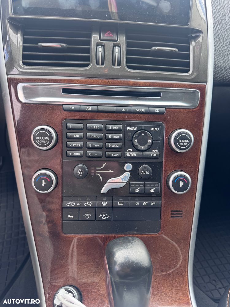 Volvo XC 60 D5 AWD Summum - 7