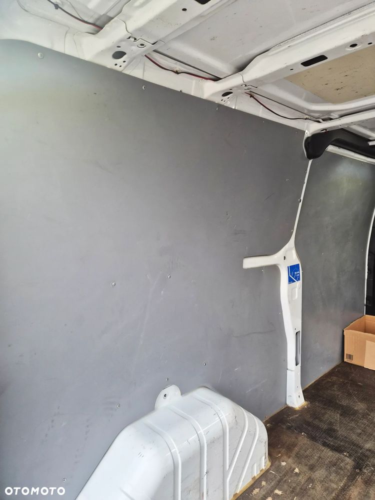 Ford TRANSIT CUSTOM - 33