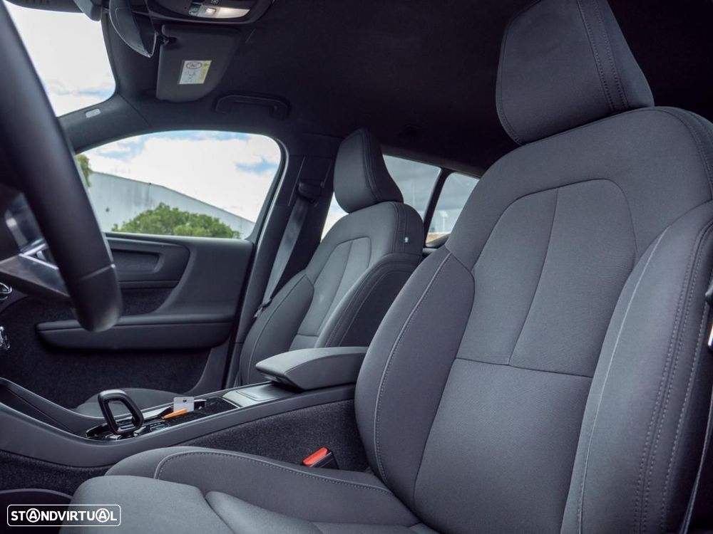 Volvo XC 40 Recharge Core - 24