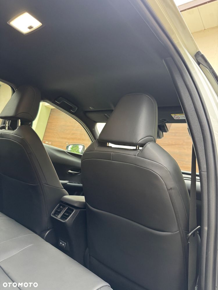 Lexus UX 200 GPF F Sport Edition 2WD - 28