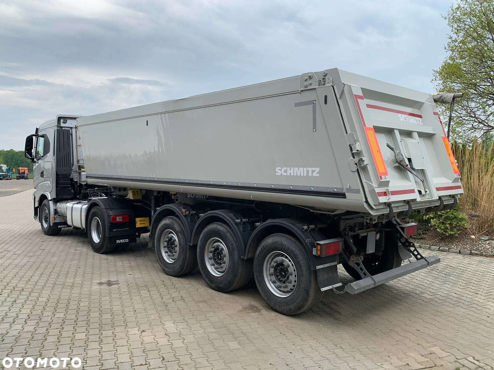 Iveco S-WAY 4x4H EURO6 - 13