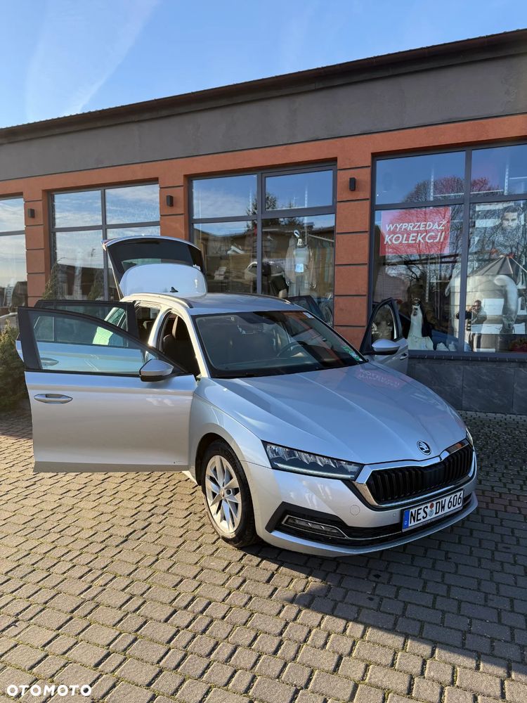 Skoda Octavia 2.0 TDI First Edition - 6