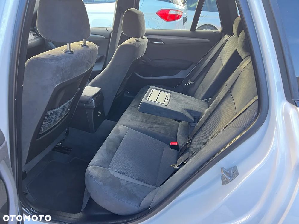 BMW X1 xDrive23d - 27