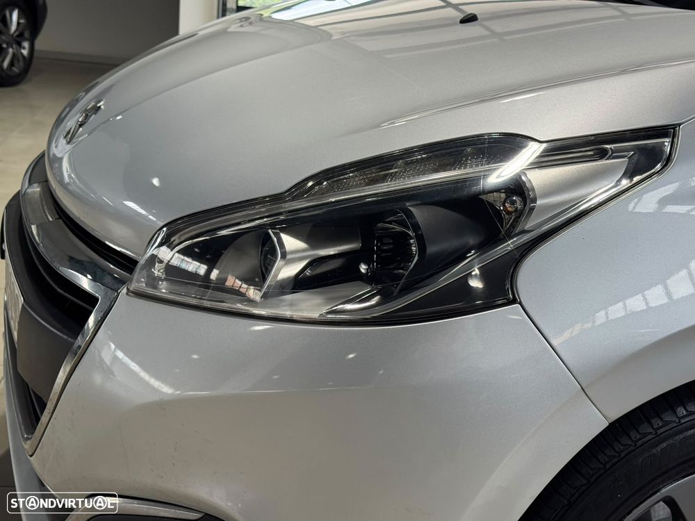 Peugeot 208 1.2 VTi Active - 4
