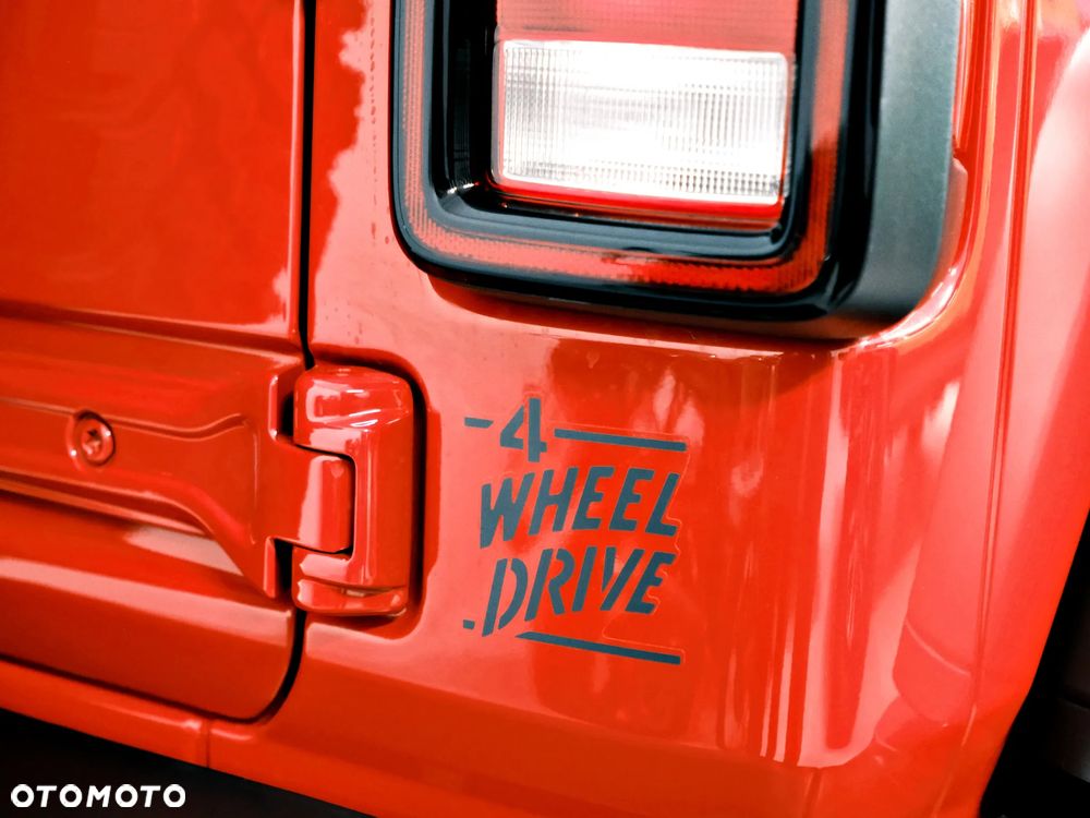 Jeep Wrangler - 10