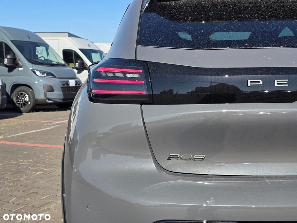 Peugeot 208 1.2 mHEV GT - 24