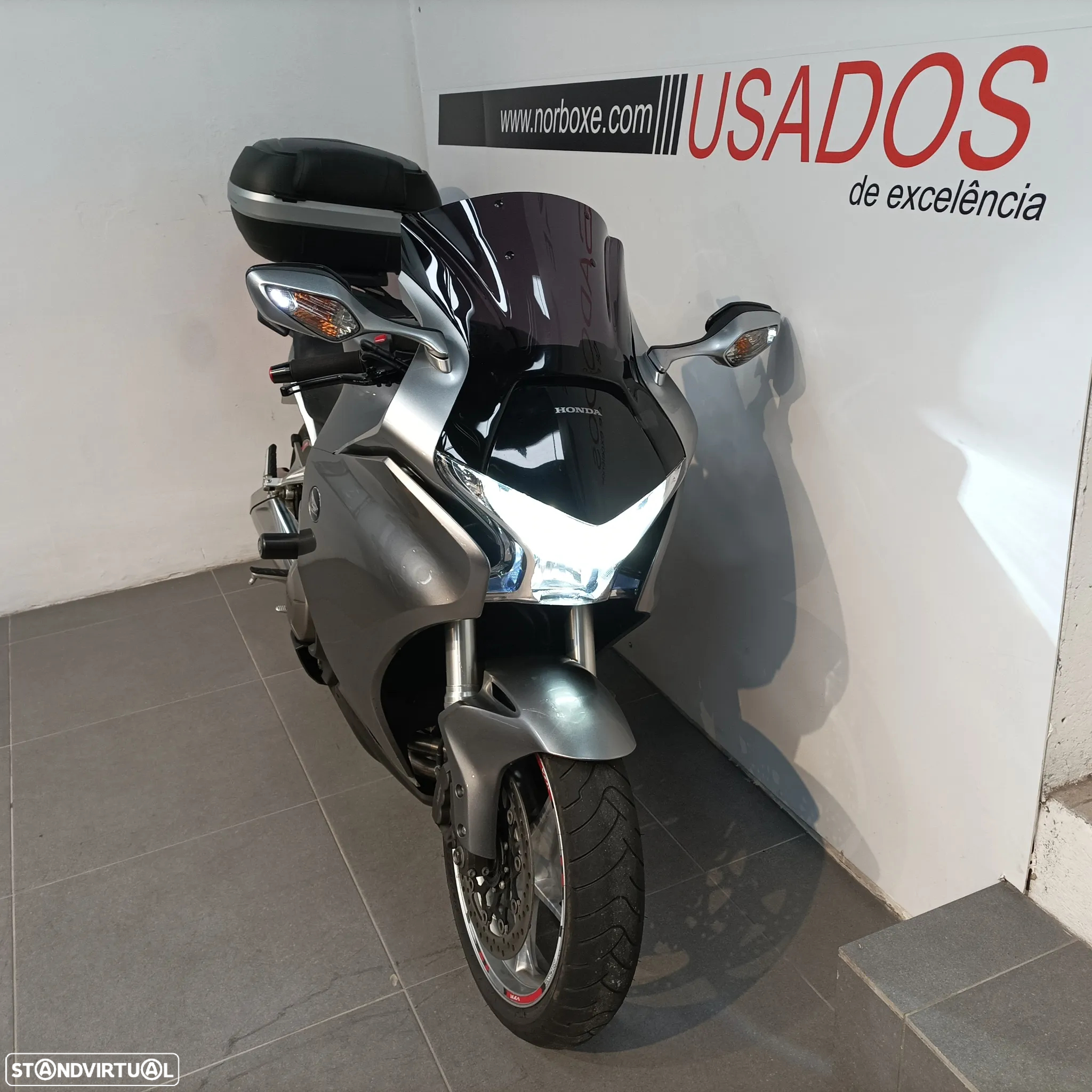 Honda VFR 1200 F - 2