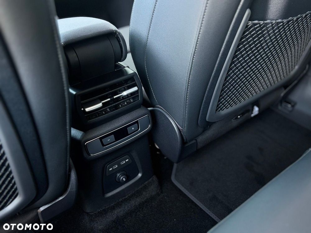 Audi Q4 e-tron - 24
