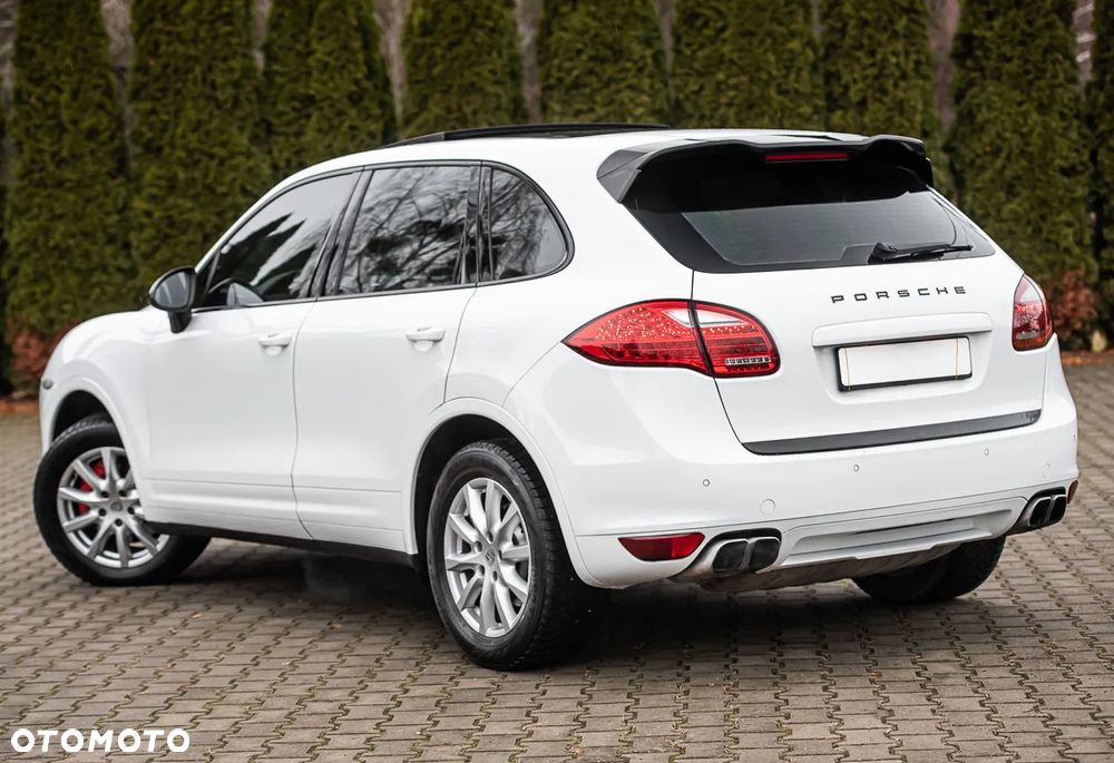 Porsche Cayenne Platinum Edition - 9