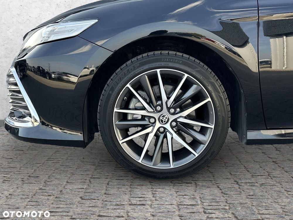 Toyota Camry 2.5 Hybrid Executive CVT - 34