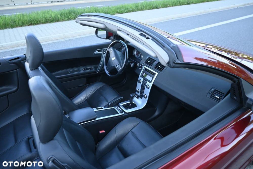 Volvo C70 2.0D Powershift Momentum - 28