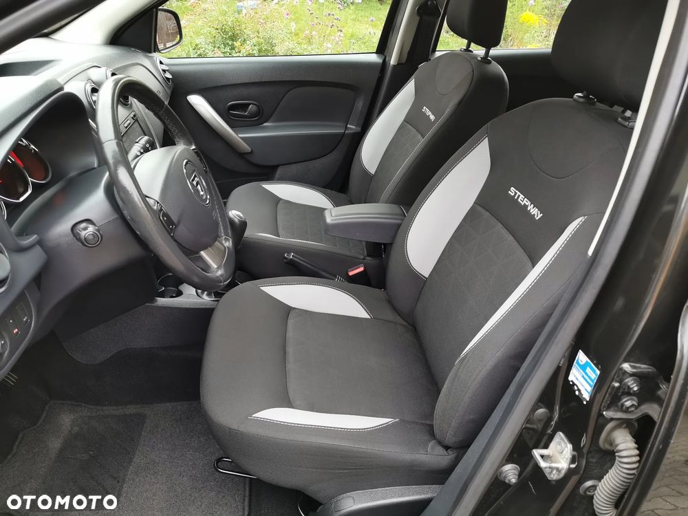 Dacia Sandero Stepway TCe 90 (S&S) Celebration - 16