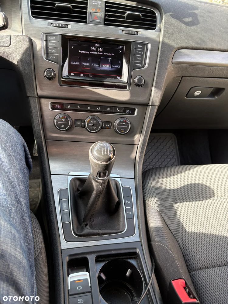 Volkswagen Golf - 8