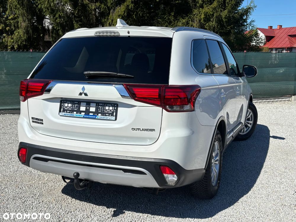Mitsubishi Outlander 2.0 2WD Diamant - 2