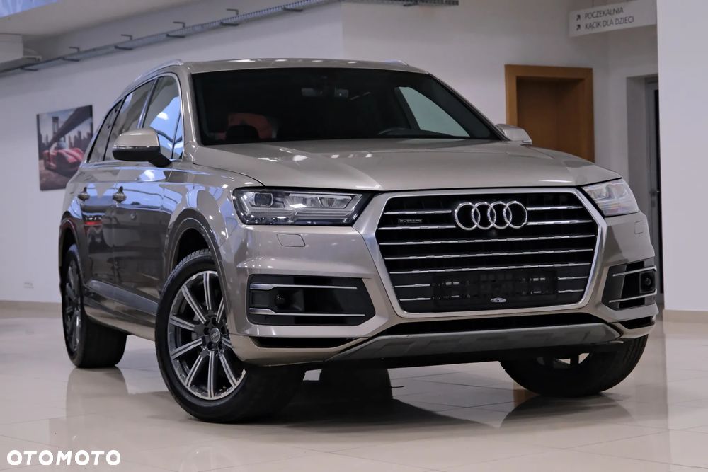 Audi Q7 - 1
