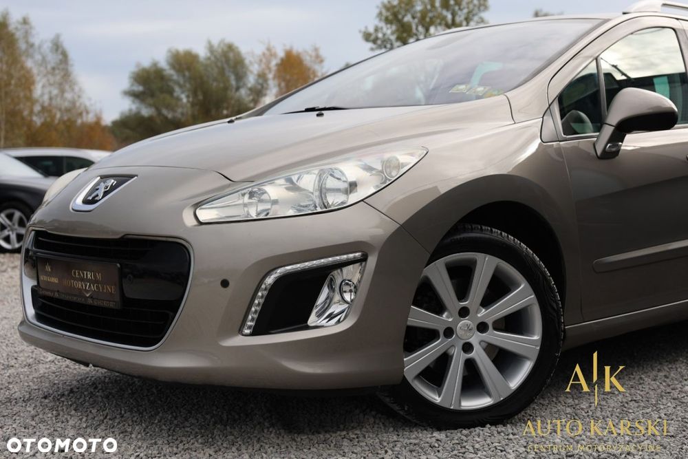 Peugeot 308 - 8