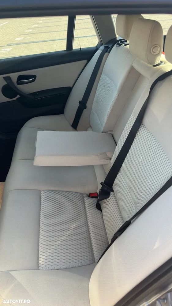 BMW Seria 3 320d xDrive DPF - 4