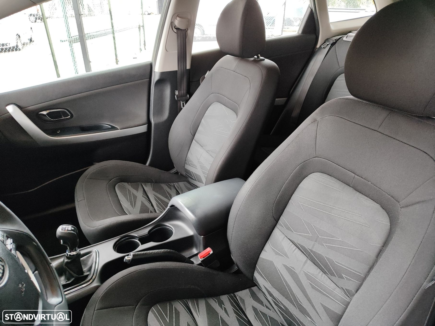 Kia Ceed SW 1.4 CRDi EX - 13